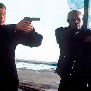 Foto Glimmer Man - O Homem das Sombras