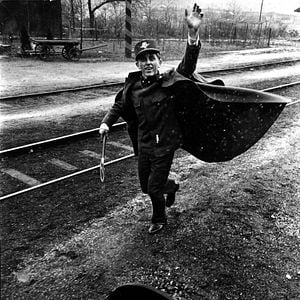 Foto Trens Estreitamente Vigiados