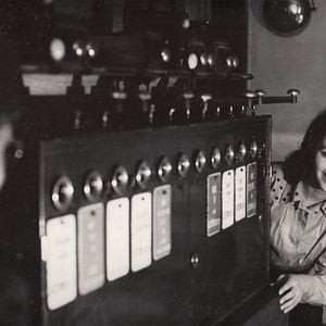 Foto Trens Estreitamente Vigiados