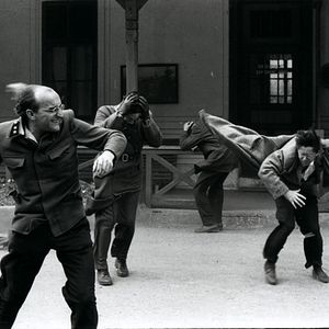 Foto Trens Estreitamente Vigiados