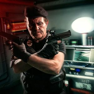 Foto Caçadores de Espécies e o Símbolo Secreto