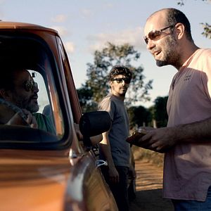 Foto Uma Dose Violenta de Qualquer Coisa