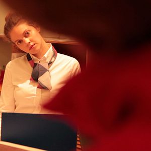 Foto To agori troei to fagito tou pouliou