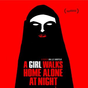 Foto Garota Sombria Caminha pela Noite