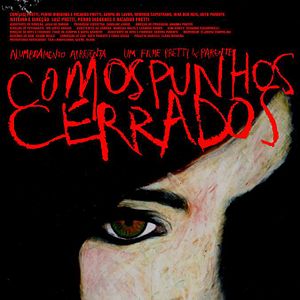 Foto Com os Punhos Cerrados