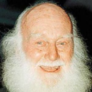 Foto Buster Merryfield