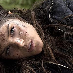 Foto Marie Avgeropoulos