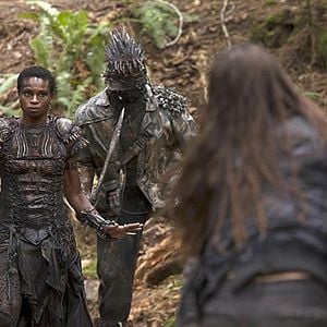 Foto The 100