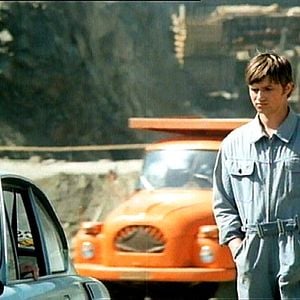 Foto Quem Procura o Fundo Dourado