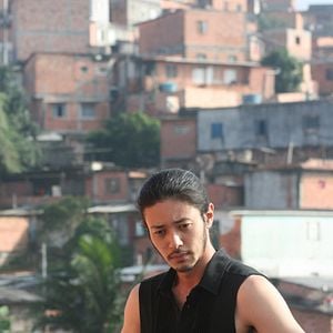 Foto Plastic City - Cidade de Plástico