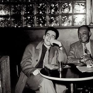 Foto The Pleasures of Being Out Of Step