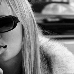 Foto In Search of a Midnight Kiss