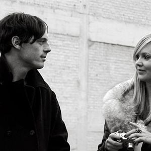 Foto In Search of a Midnight Kiss