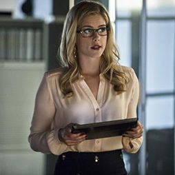Foto Emily Bett Rickards