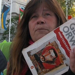 Foto Cartas desde Parliament Square