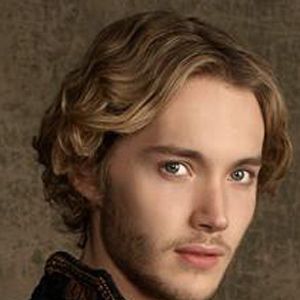 Foto Toby Regbo
