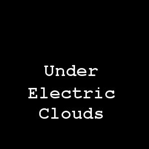 Foto Under Electric Clouds