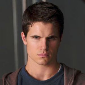 Foto Robbie Amell