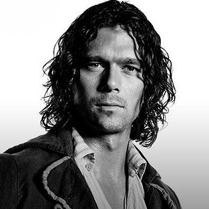 Foto Luke Arnold