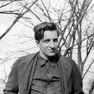 Foto First Cousin Once Removed