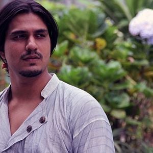 Foto Menuju Rembulan