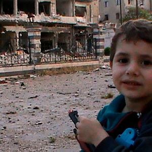 Foto Água Prateada, um autorretrato da Síria