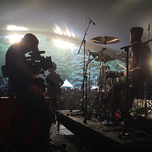 Foto Breaking a Monster