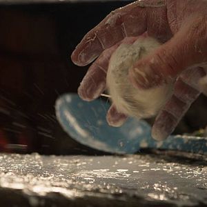 Foto Bounce: How the Ball Taught the World to Play