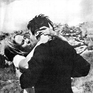 Foto O Padre e a Moça