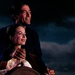 Foto O Mundo em Seus Braços