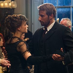 Foto Longe Deste Insensato Mundo