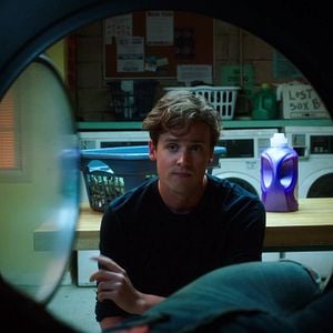 Foto Cooper Barrett's Guide To Surviving Life