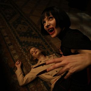 Foto Therapy for a Vampire