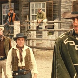 Foto Por um Punhado de Dólares