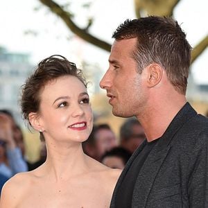 Foto Longe Deste Insensato Mundo