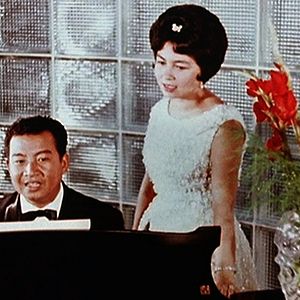 Foto Don't Think I've Forgotten: Cambodia's Lost Rock and Roll