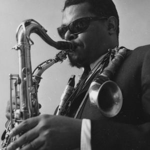 Foto The Case of The Three Sided Dream