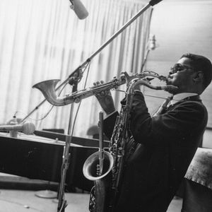 Foto The Case of The Three Sided Dream