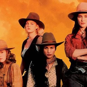 Foto Quatro Mulheres E Um Destino