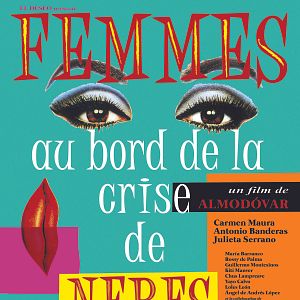 Foto Mulheres à Beira de um Ataque de Nervos