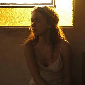 Foto Descalço Sobre a Terra Vermelha