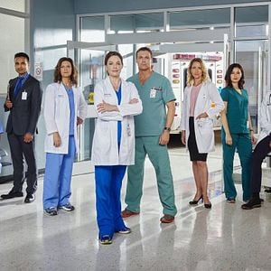 Foto Saving Hope