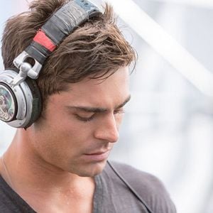 Foto Música, Amigos E Festa