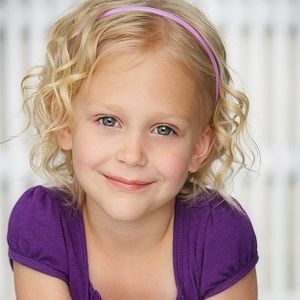 Foto Alyvia Alyn Lind