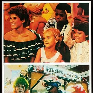 Foto Os Três Palhaços e o Menino