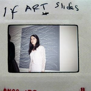 Foto O pós-minimalismo de Eva Hesse