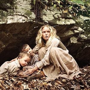 Foto Alone Yet Not Alone