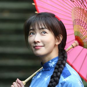 Foto O Monge Desce A Montanha