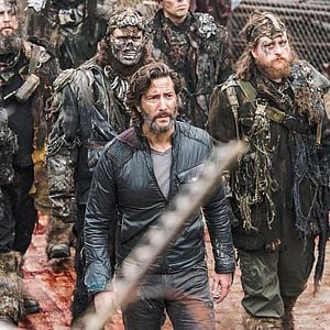 Foto The 100