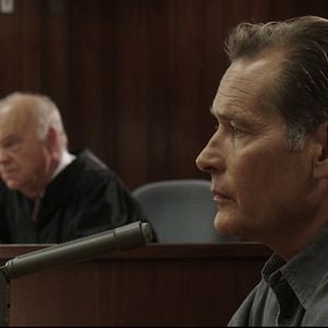 Foto The Wrong Side Of Right